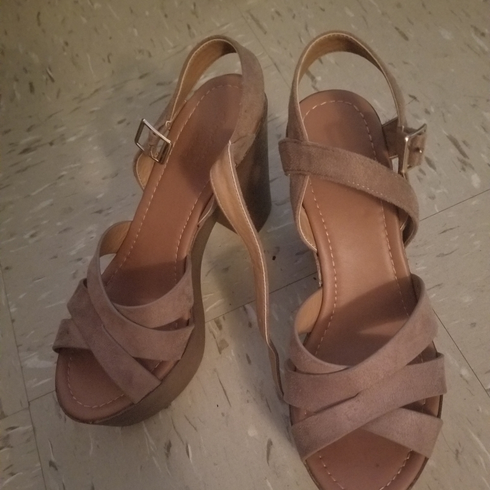 platform sandals - Picture 4 of 4